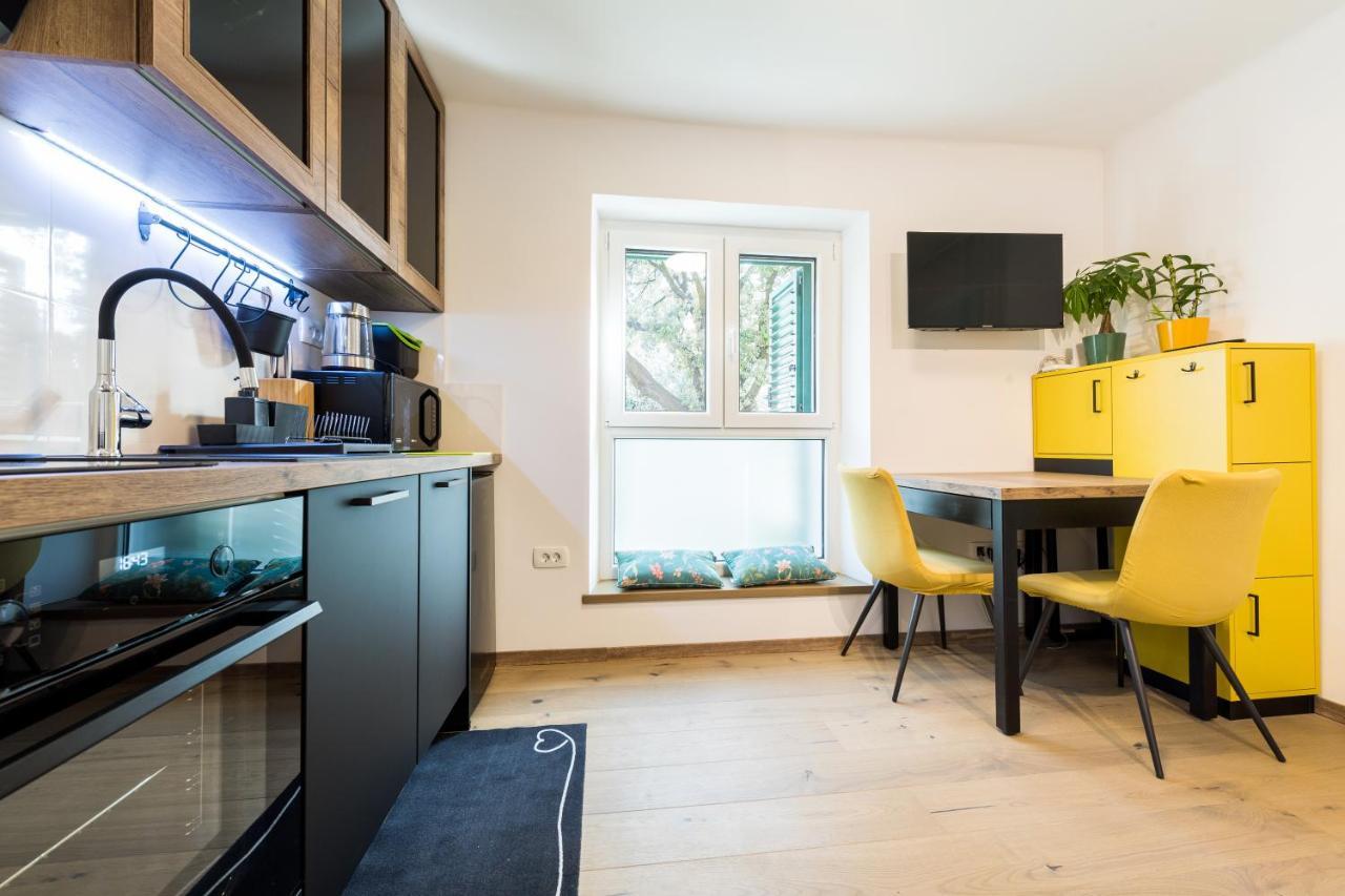 Zuzu Apartment Split Exterior photo
